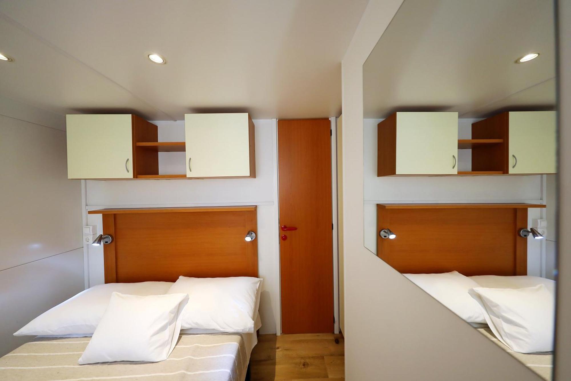 Mobile Home Grbe Нін Екстер'єр фото