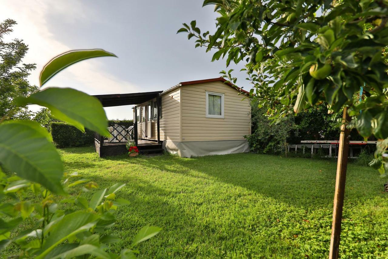 Mobile Home Grbe Нін Екстер'єр фото
