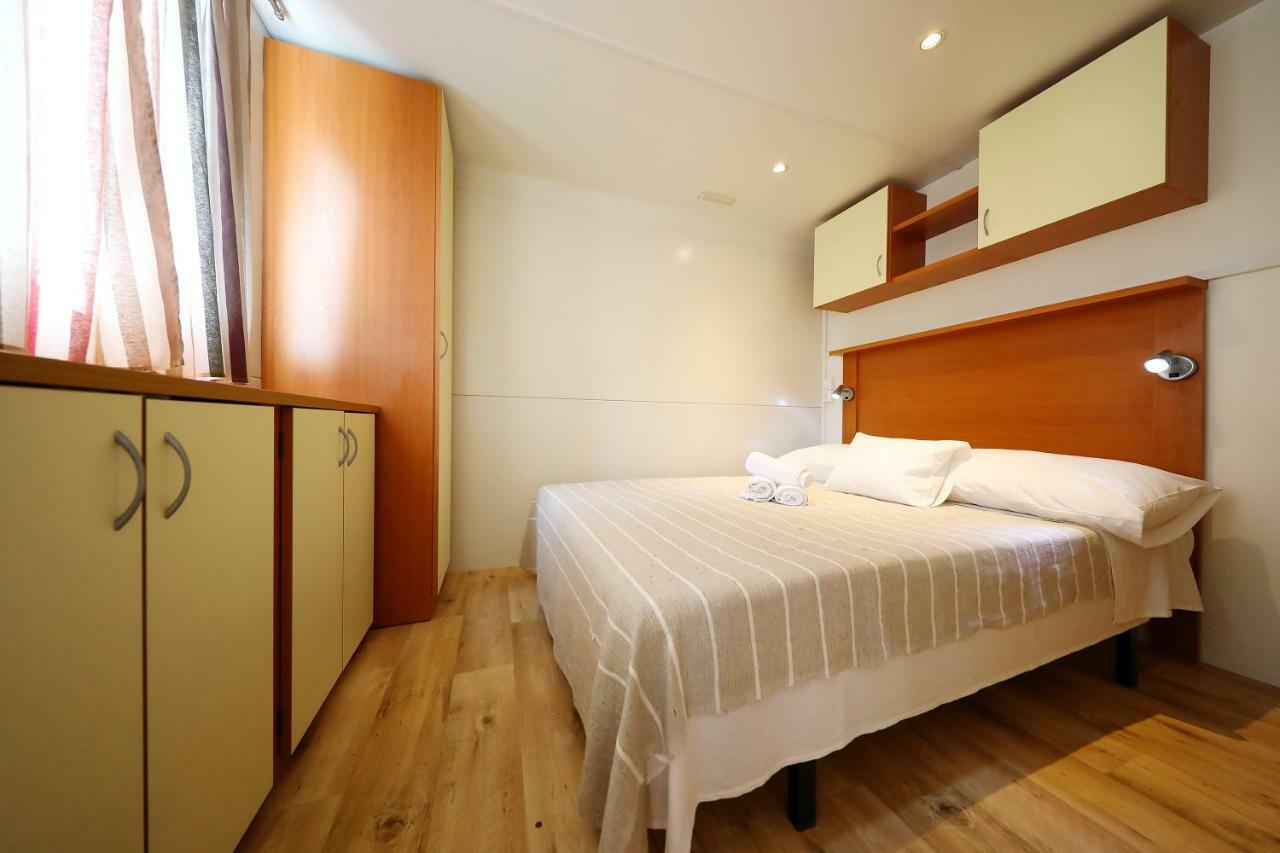 Mobile Home Grbe Нін Екстер'єр фото