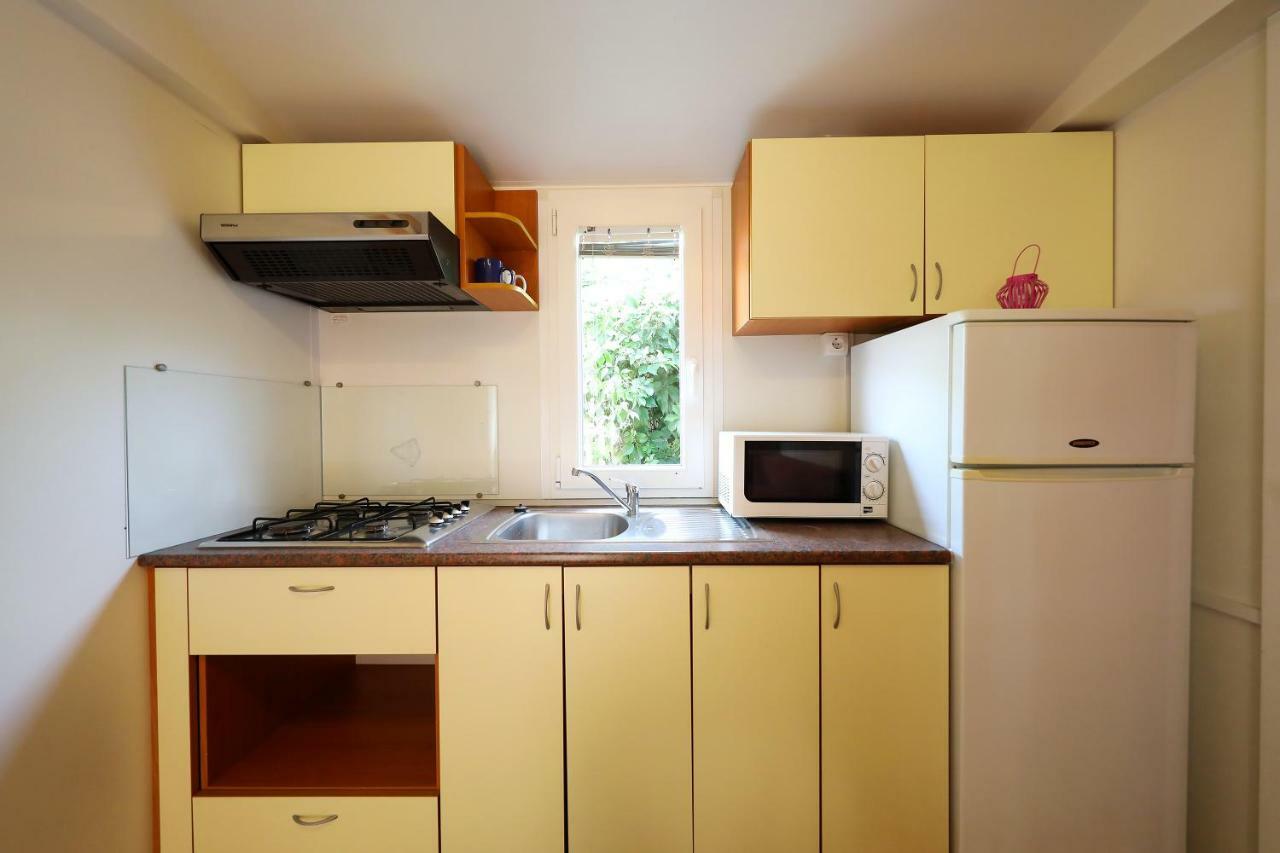 Mobile Home Grbe Нін Екстер'єр фото