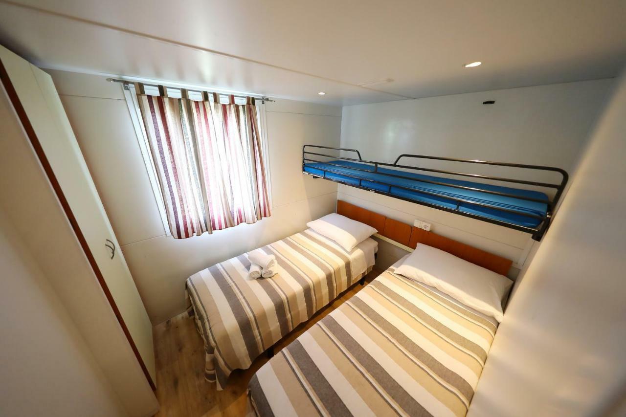 Mobile Home Grbe Нін Екстер'єр фото