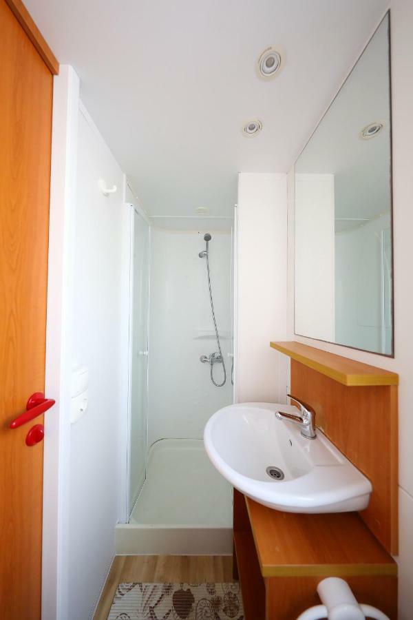 Mobile Home Grbe Нін Екстер'єр фото