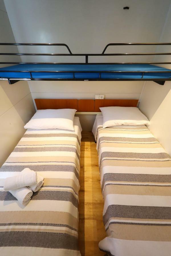 Mobile Home Grbe Нін Екстер'єр фото