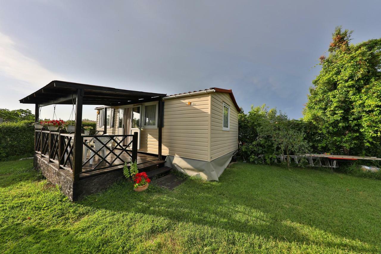 Mobile Home Grbe Нін Екстер'єр фото