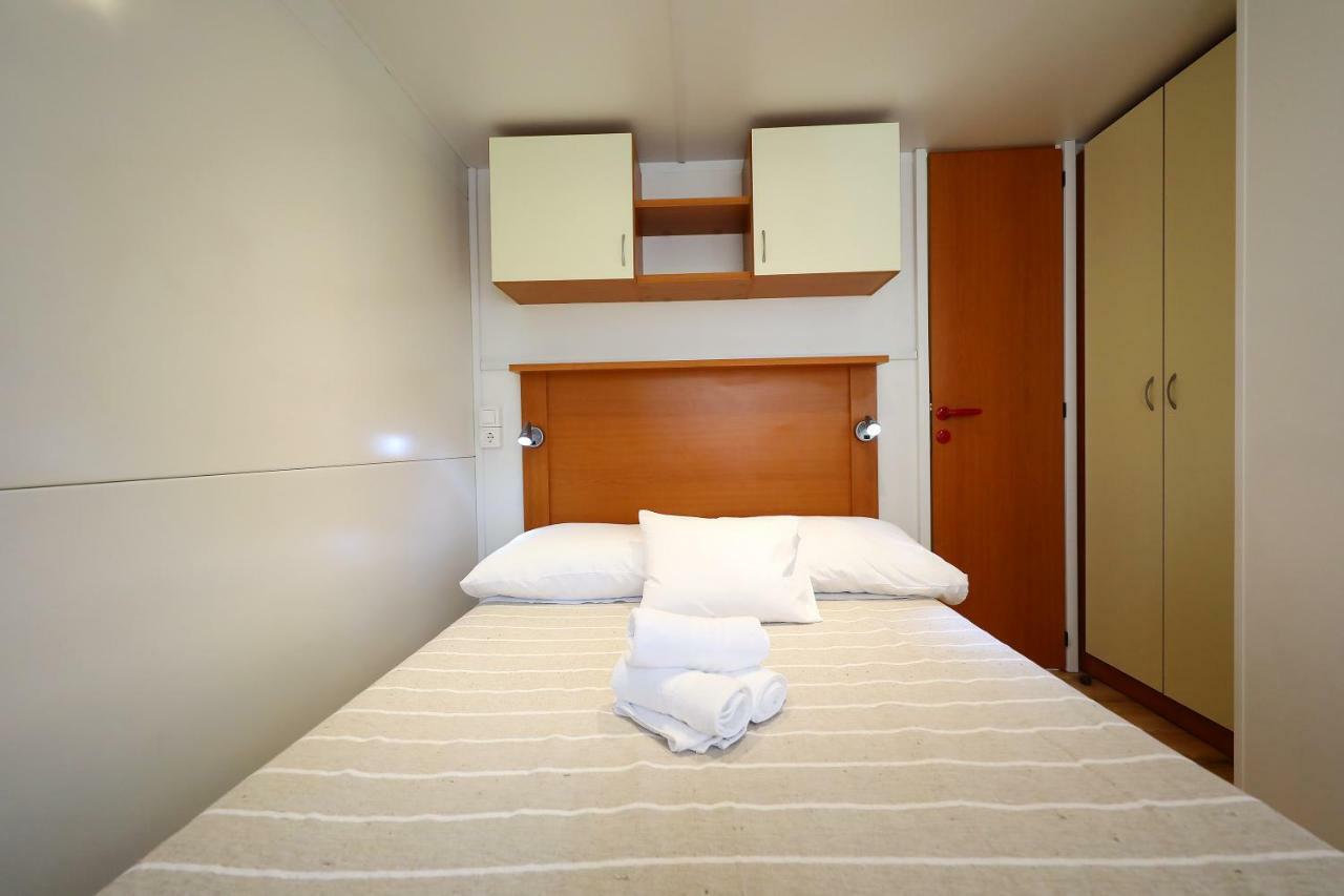 Mobile Home Grbe Нін Екстер'єр фото