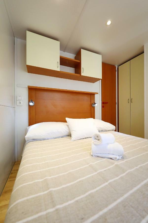 Mobile Home Grbe Нін Екстер'єр фото